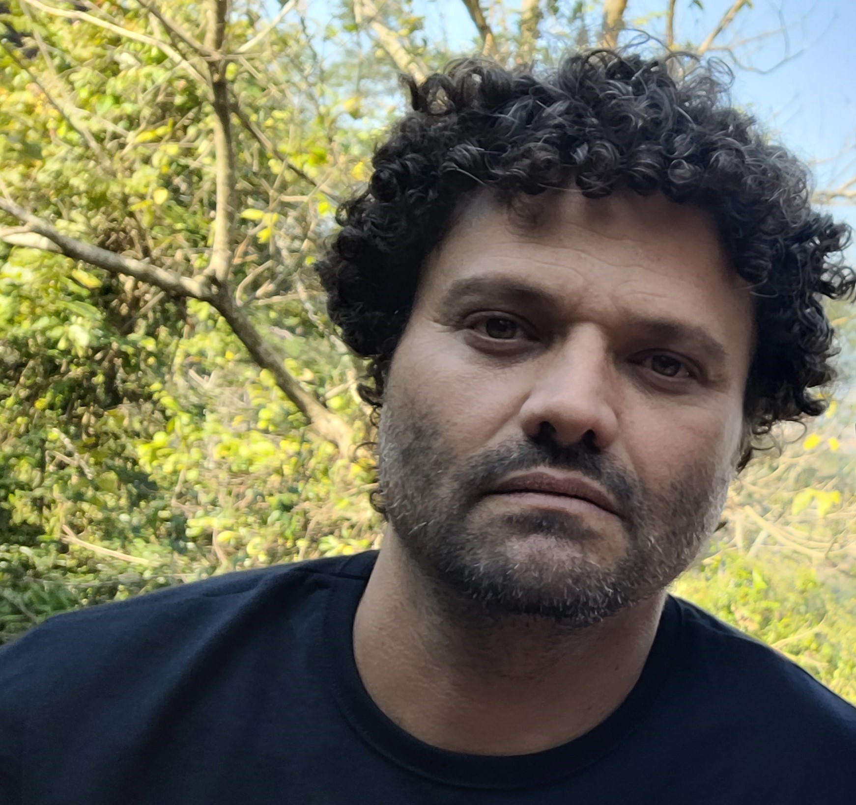 CARLOS HENRIQUE – Juntos [conto]