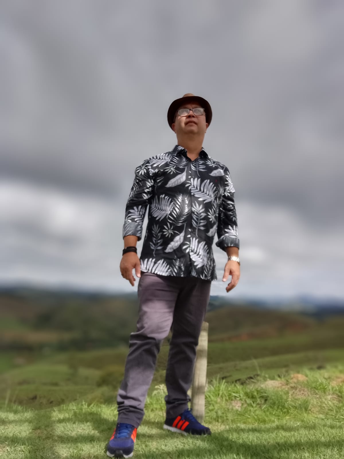 SÉRGIO SOARES – Setembro [conto]