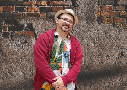 Alma encarnada de corpo: a resistência ao corpo é verbo profano [resenha]