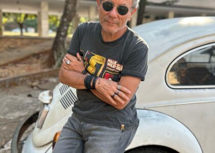 O encanto (possível) da vida adulta [resenha]