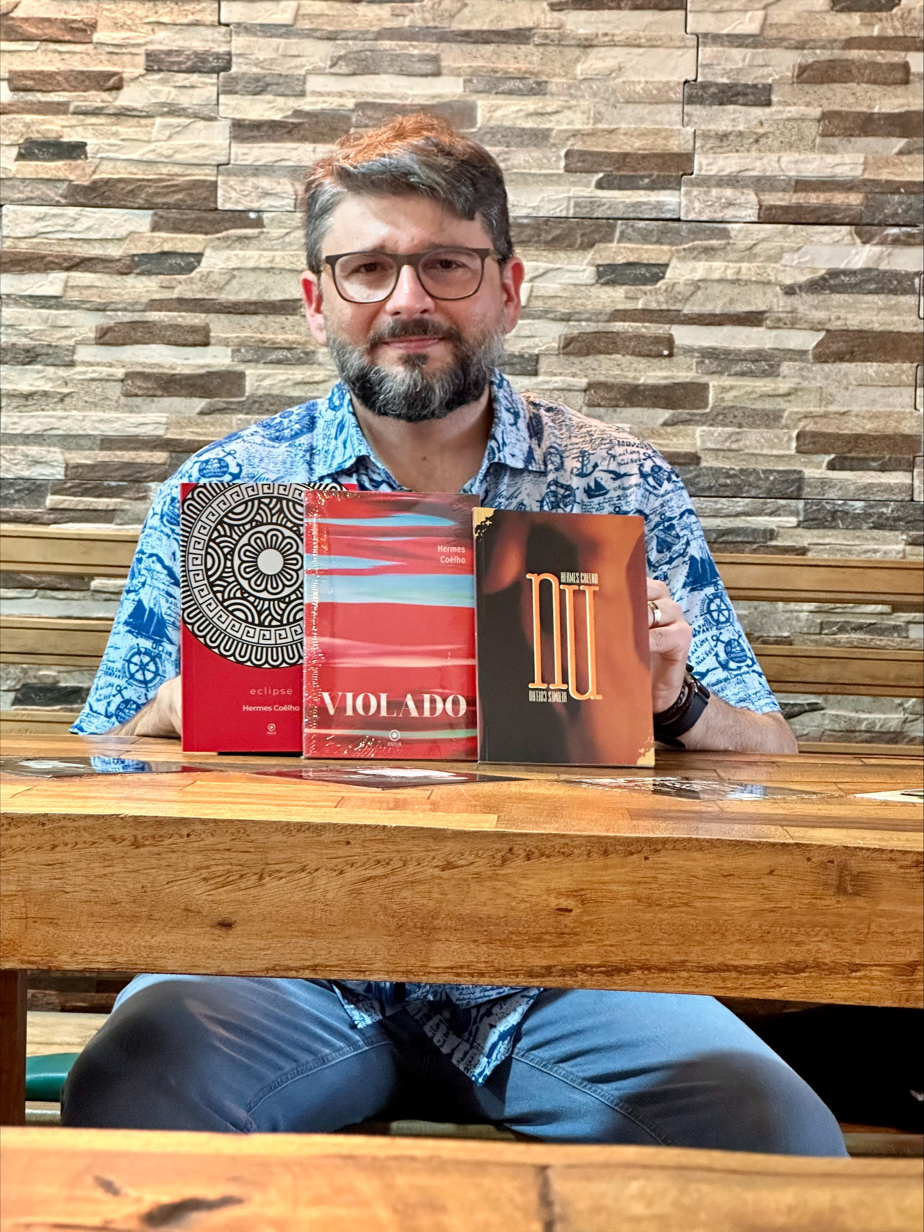 HERMES COÊLHO – Nu [resenha]